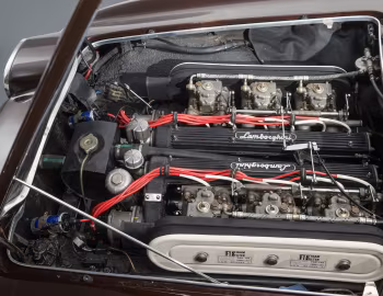 Sob o capô Lamborghini 400 GT 2+2 '1966–68