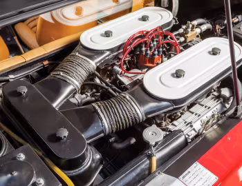 Sob o capô Lamborghini Urraco P111 '1974–76