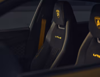 Interior Lamborghini Urus Performante [RHD] '2022–24