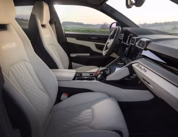 Interior Lamborghini Urus S [Worldwide] '2022–24