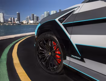 Lamborghini Urus SE 'Miami' '12.2024