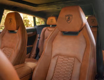 Interior 2019–22 Lamborghini Urus Shiny Black Package [North America] '2018–22
