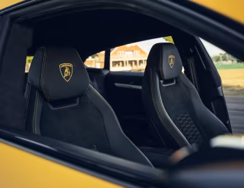 Interior 2019–22 Lamborghini Urus Shiny Black Package [North America] '2018–22