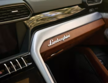 2019–22 Lamborghini Urus Shiny Black Package [North America] '2018–22
