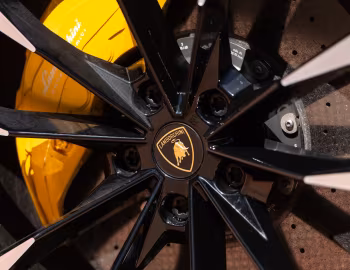 2019–22 Lamborghini Urus Shiny Black Package [North America] '2018–22