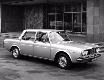 Lancia 2000 Sedan [UK-spec] (820.211) '1971–74