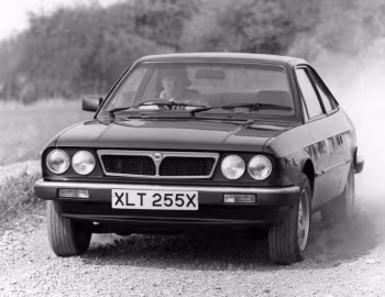Lancia Coupé [UK-spec] (828) '1981–84