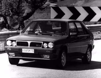 Lancia Delta HF 4WD (831) '1986–87
