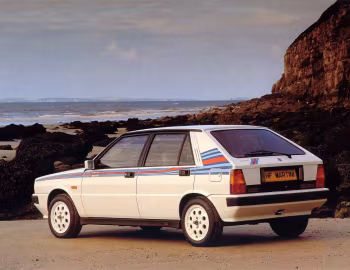Lancia Delta HF turbo Martini [UK-spec] (831) '1987–90