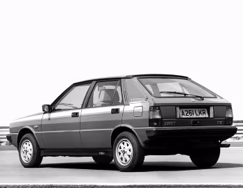 Lancia Delta HF [UK-spec] (831) '1983–85