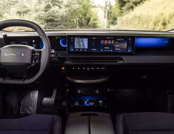 Interior Lancia Gamma Ibrida '2026
