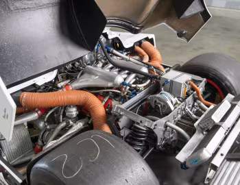 Sous la capuche Lancia LC2 "Martini Racing" Restoration (#0005)