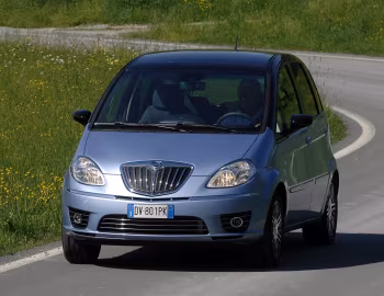 Lancia Musa Ecochic (350) '2009–12