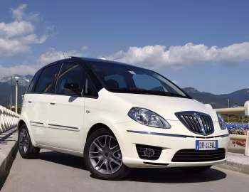 Lancia Musa Poltrona Frau (350) '2008–10