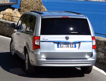 Lancia Voyager (404) '2011–15