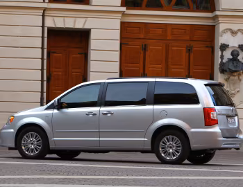 Lancia Voyager (404) '2011–15