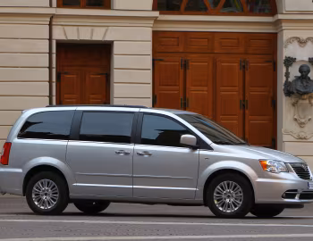 Lancia Voyager (404) '2011–15