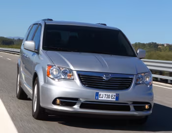 Lancia Voyager (404) '2011–15