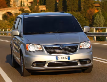 Lancia Voyager (404) '2011–15