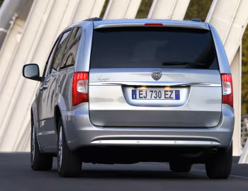 Lancia Voyager (404) '2011–15