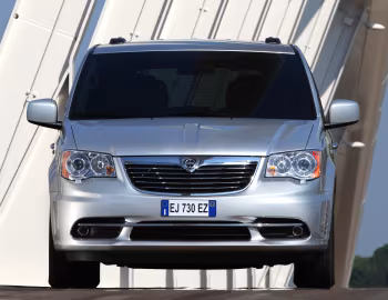 Lancia Voyager (404) '2011–15