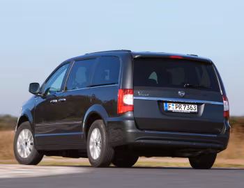 Lancia Voyager (404) '2011–15
