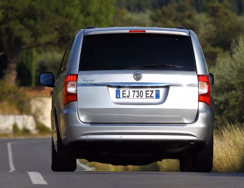 Lancia Voyager (404) '2011–15