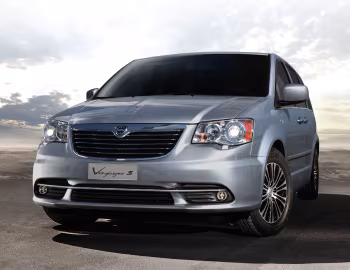 Lancia Voyager S (404) '2014–15