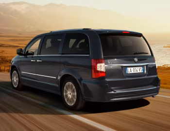Lancia Voyager S (404) '2014–15