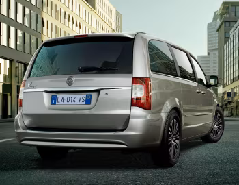 Lancia Voyager S (404) '2014–15