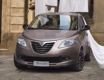 Lancia Ypsilon "30th Anniversary" (846) '03–09.2015
