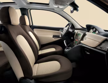 Интерьер Lancia Ypsilon "B-colore" (843) '2004–06
