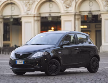 Lancia Ypsilon "Black and Noir" (846) '05.2019–03.2020