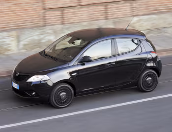 Lancia Ypsilon "Black and Noir" (846) '05.2019–03.2020