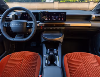 Торпедо Lancia Ypsilon LX Elettrica (821) '2024–н.в.
