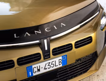 Lancia Ypsilon LX Ibrida (821) '2024–pr.