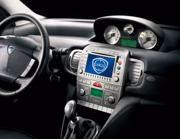 Intérieur Lancia Ypsilon Sport MomoDesign (843) '2007–10