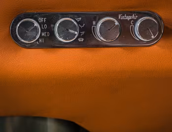 Interior 1971–75 Land Rover 109 Utility [RHD] (911) '2024