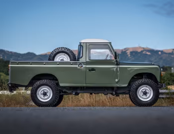1971–75 Land Rover 109 Utility [RHD] (911) '2024
