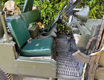 Interior Land Rover SAS series I (1706-01215) '1955