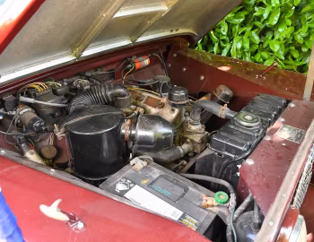 Sob o capô 1954 Land Rover 86 State Review (4716-0049) '1953