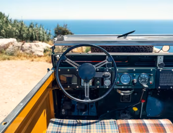 Painel frontal 1959 Land Rover 88 "Art Car" by Sean Wotherspoon [LHD] (1449) '2025