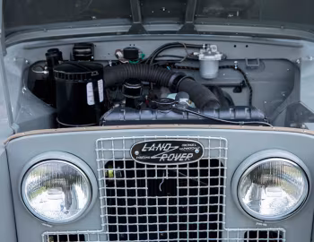 Sob o capô 1968 Land Rover 88 Utility [UK-spec] (271)
