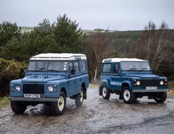 Land Rover 90 County Station Wagon, Land Rover 109 Stage 1 V8 Station Wagon