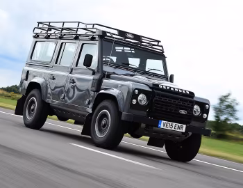 Land Rover Defender 110 "Adventure" [UK-spec] '2015