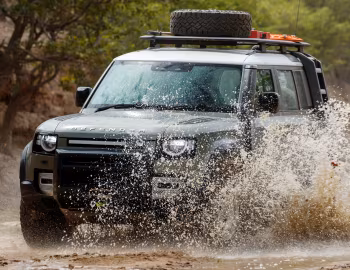 Land Rover Defender 110 D240 Explorer Pack [UK-spec] '2020–pr.