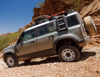 Land Rover Defender 110 D240 Urban Pack [UK-spec] '2020–pr.
