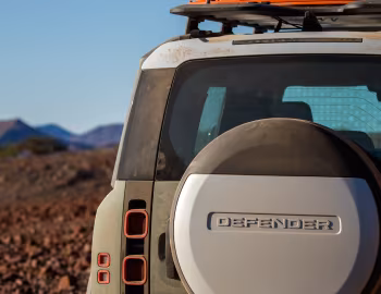 Land Rover Defender 110 D240 Urban Pack [UK-spec] '2020–pr.