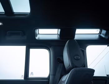 Interior Land Rover Defender 110 D300 X-Dynamic SE [Japan] '2020–pr.