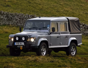 Land Rover Defender 110 Double Cab Pickup [UK-spec] '2007–pr.
